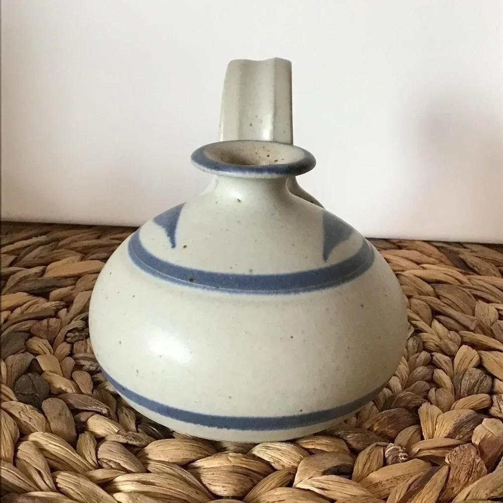 Vtg Studio Pottery Bud Vase Chamberstick‎ Blue White Scrolled Handle 4.5 inch